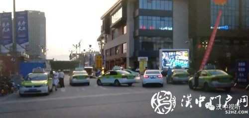 司機(jī)師傅請(qǐng)注意！在漢中這里亂停車罰2000元