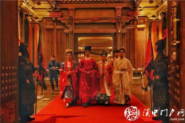樂享漢服出行 傳承禮儀文化，漢服同袍相約興漢勝境共賞華裳之美