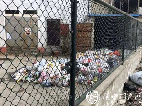 城固3小區(qū)物業(yè)撤離，垃圾堆成山，無安保人員