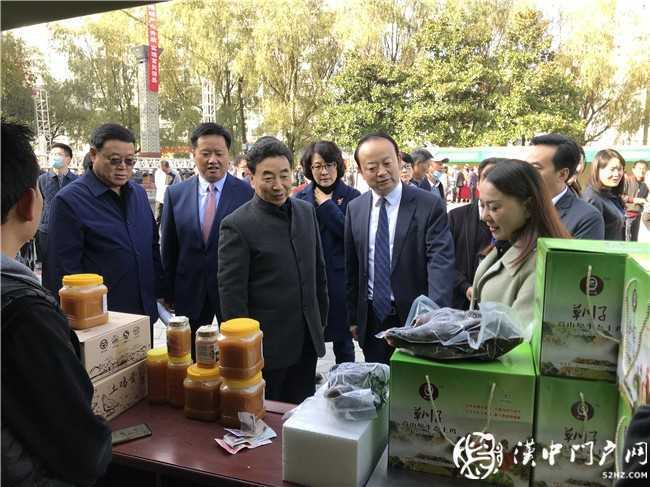 寧強(qiáng)縣第三屆天麻貿(mào)易洽談會(huì)暨天麻產(chǎn)業(yè)發(fā)展論壇今日開幕！