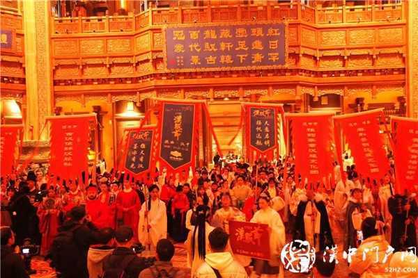樂享漢服出行 傳承禮儀文化，漢服同袍相約興漢勝境共賞華裳之美