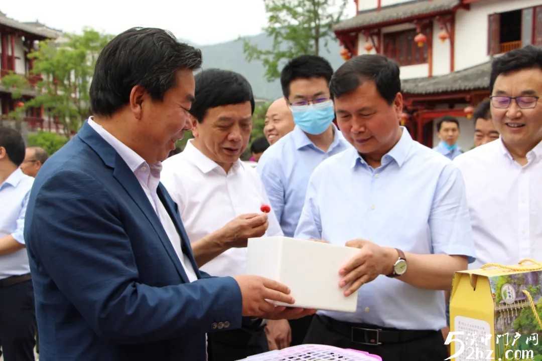 020年“5.19中國(guó)旅游日”漢中主會(huì)場(chǎng)活動(dòng)在褒國(guó)古鎮(zhèn)正式啟動(dòng)！"