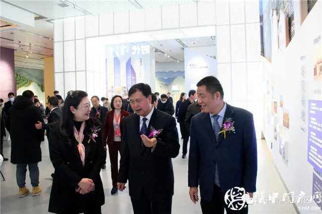 漢中西安融合發(fā)展平臺揭牌儀式暨漢中市 “小農(nóng)戶對接大市場”農(nóng)產(chǎn)品展示展銷活動在西安舉行！