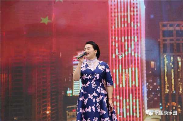 情濃重陽 老少同樂——褒國康樂園重陽演唱會(huì)”在褒國古鎮(zhèn)舉行