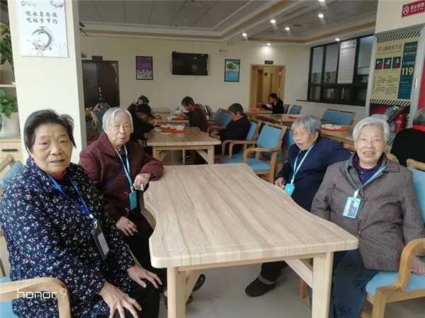 羨慕爺爺奶奶在漢中的養(yǎng)老生活！等我退休了也這樣過！