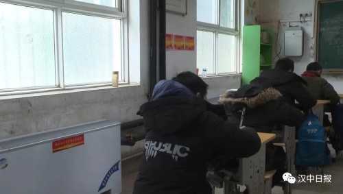 “暖冬工程”讓偏遠山區(qū)學校孩子溫暖過冬