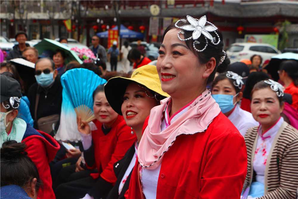 “悅動漢江”文藝薈走進(jìn)褒國康樂園優(yōu)秀節(jié)目展演活動圓滿成功
