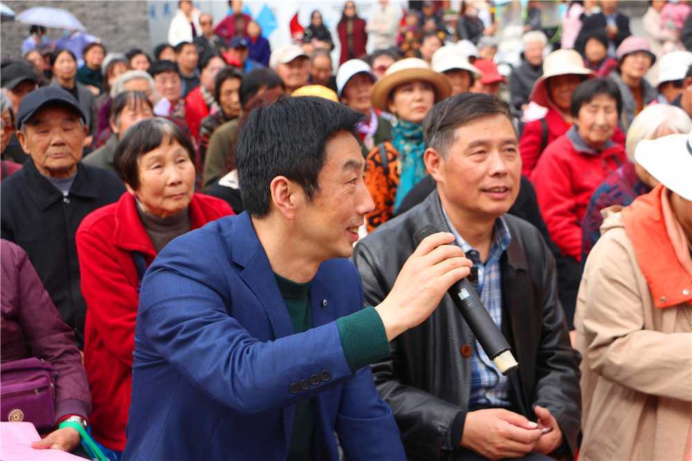 “悅動漢江”文藝薈走進(jìn)褒國康樂園優(yōu)秀節(jié)目展演活動圓滿成功