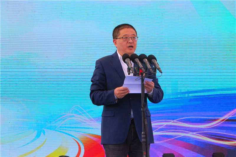 漢中市第三屆O2O國際汽車暨特色產(chǎn)品博覽會在天漢樓廣場開幕！
