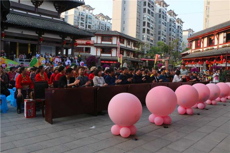啤酒龍蝦美食嗨翻天！2021褒國古鎮(zhèn)第三屆啤酒龍蝦節(jié)盛大的啟幕