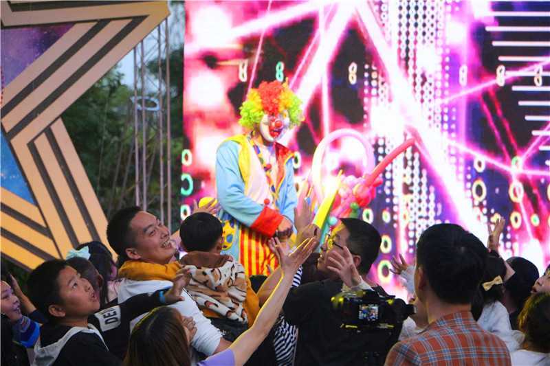 啤酒龍蝦美食嗨翻天！2021褒國古鎮(zhèn)第三屆啤酒龍蝦節(jié)盛大的啟幕