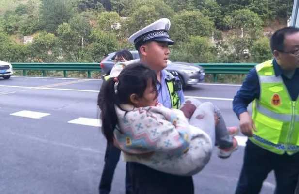 “五一”不放假，漢中交警用實(shí)際行動(dòng)讓溫暖在節(jié)日里傳遞！
