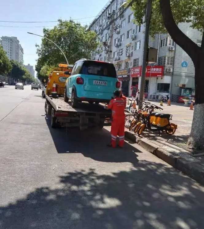 無(wú)牌還違停？拖移沒(méi)商量！