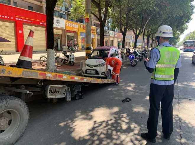 無(wú)牌還違停？拖移沒(méi)商量！