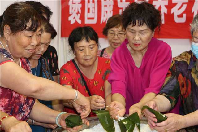 褒國康樂園養(yǎng)老社區(qū)舉行”情系端午，愛在安康”進(jìn)社區(qū)活動