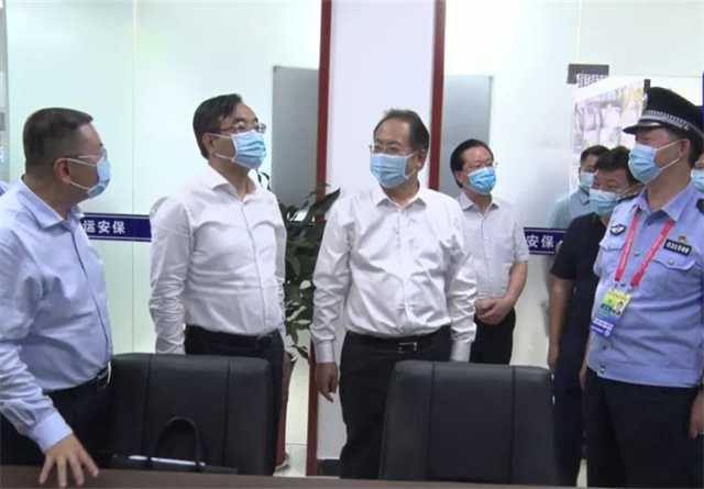 鐘洪江、張燁檢查十四運會安保維穩(wěn)工作