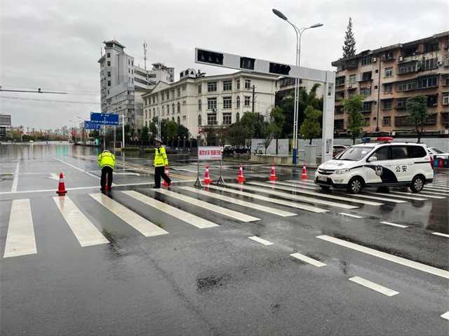 68小時堅守！漢中交警大隊圓滿完成國慶假期道路交通安保任務"