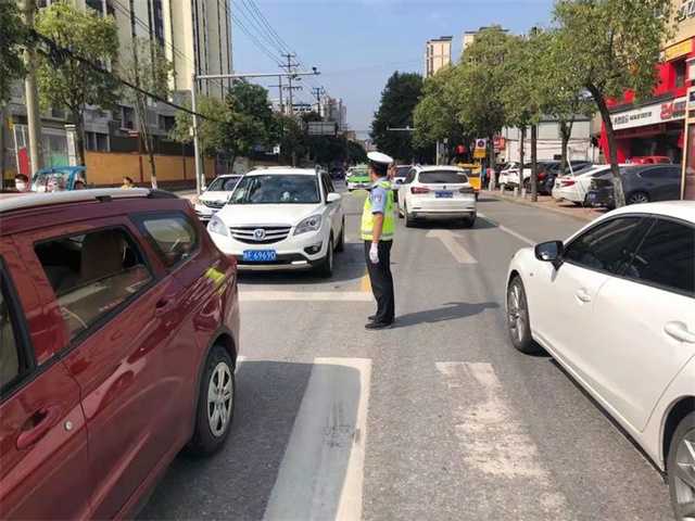 68小時堅守！漢中交警大隊圓滿完成國慶假期道路交通安保任務"