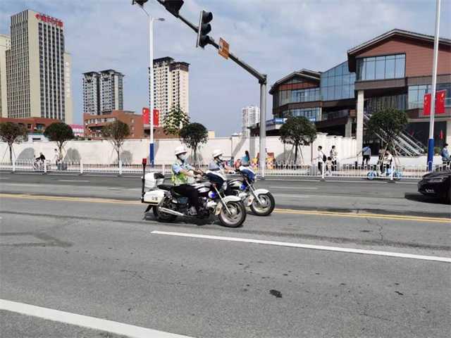 68小時堅守！漢中交警大隊圓滿完成國慶假期道路交通安保任務"