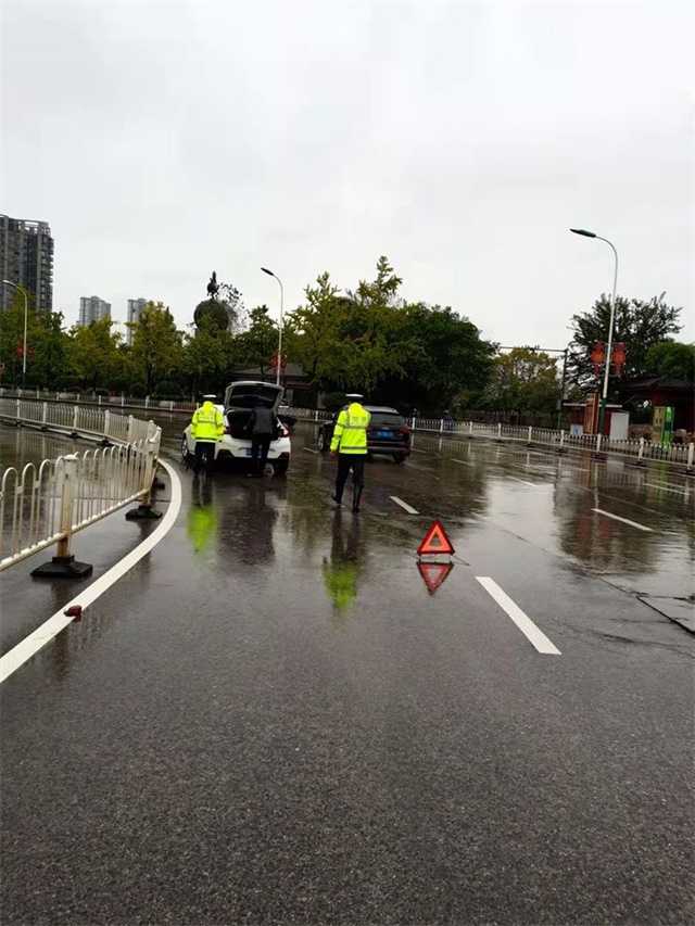 68小時堅守！漢中交警大隊圓滿完成國慶假期道路交通安保任務"