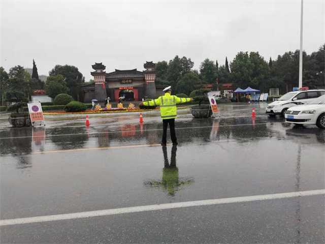 68小時堅守！漢中交警大隊圓滿完成國慶假期道路交通安保任務"