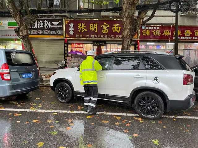 68小時堅守！漢中交警大隊圓滿完成國慶假期道路交通安保任務"