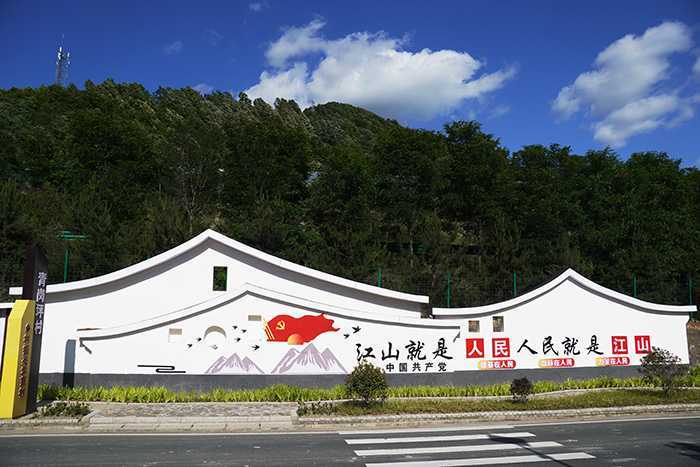 留壩縣出臺(tái)《留壩縣村容村貌提升導(dǎo)則》，村容村貌提升建設(shè)有了標(biāo)準(zhǔn)。