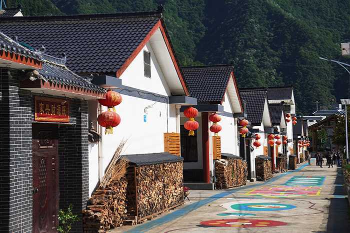 留壩縣出臺(tái)《留壩縣村容村貌提升導(dǎo)則》，村容村貌提升建設(shè)有了標(biāo)準(zhǔn)。