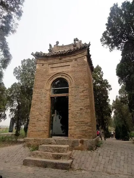 李振峰：三訪范園