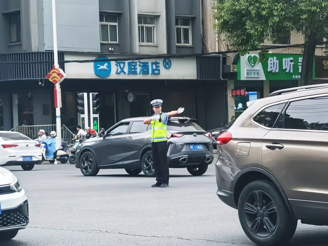 漢臺：“五四”青年節(jié) 那些堅守崗位的“青春力量”