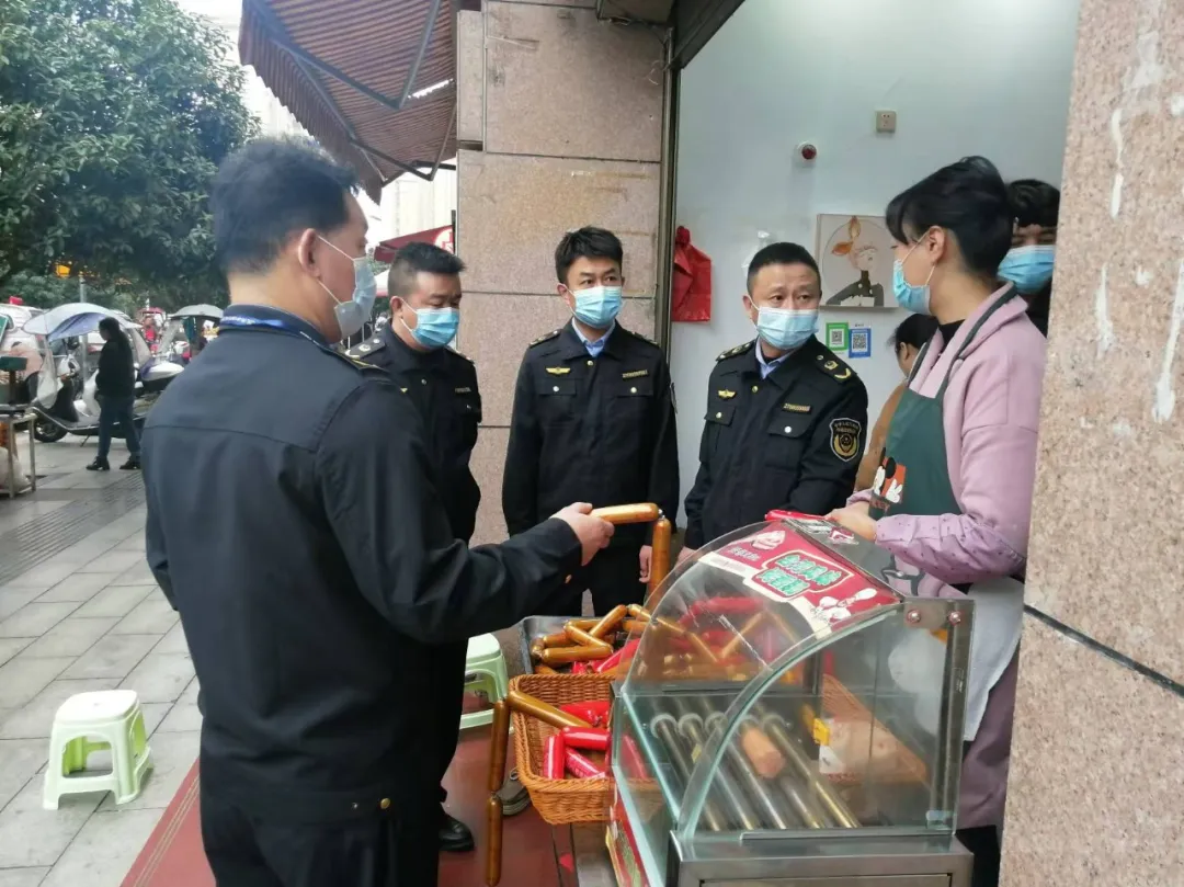 發(fā)現(xiàn)食品安全問(wèn)題120條！漢中8戶商家被當(dāng)場(chǎng)處罰