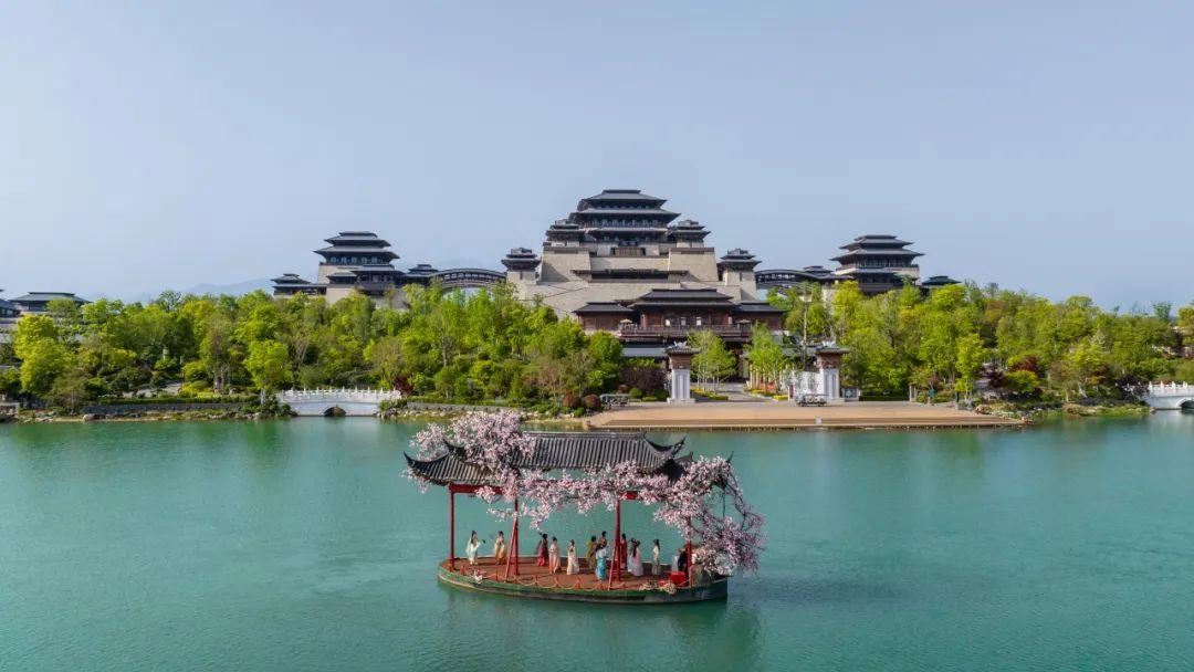 五一打卡漢中興漢勝境，穿越千年時光，沉浸式感受大漢文化。