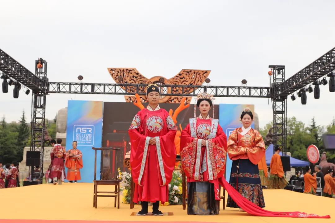 漢式婚禮綻放天漢樓廣場(chǎng)，盡顯中式浪漫！