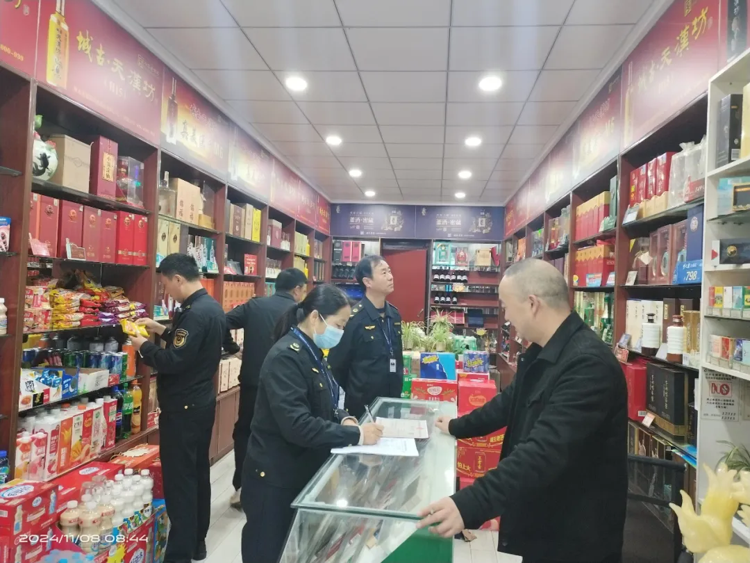 發(fā)現(xiàn)食品安全問(wèn)題120條！漢中8戶商家被當(dāng)場(chǎng)處罰