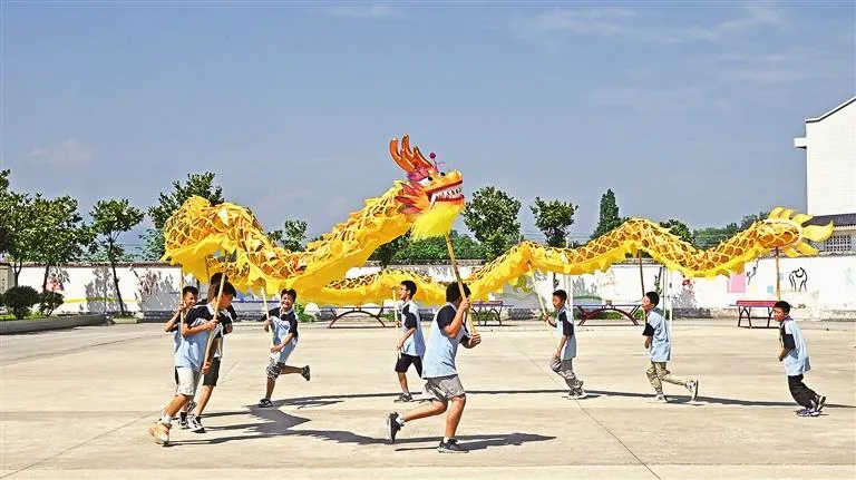今天，《陜西日報》整版宣傳漢臺這項技藝！