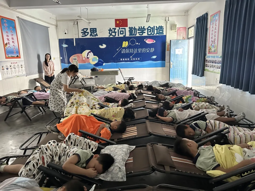 讓學生吃得好睡得香！漢中推進校內(nèi)午餐午休→