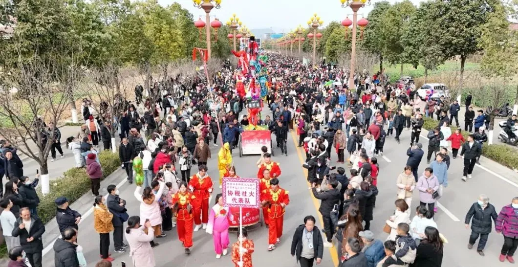 我們的節(jié)日·歡樂中國年丨南鄭社火娃娃登臺 千年民俗綻放新彩