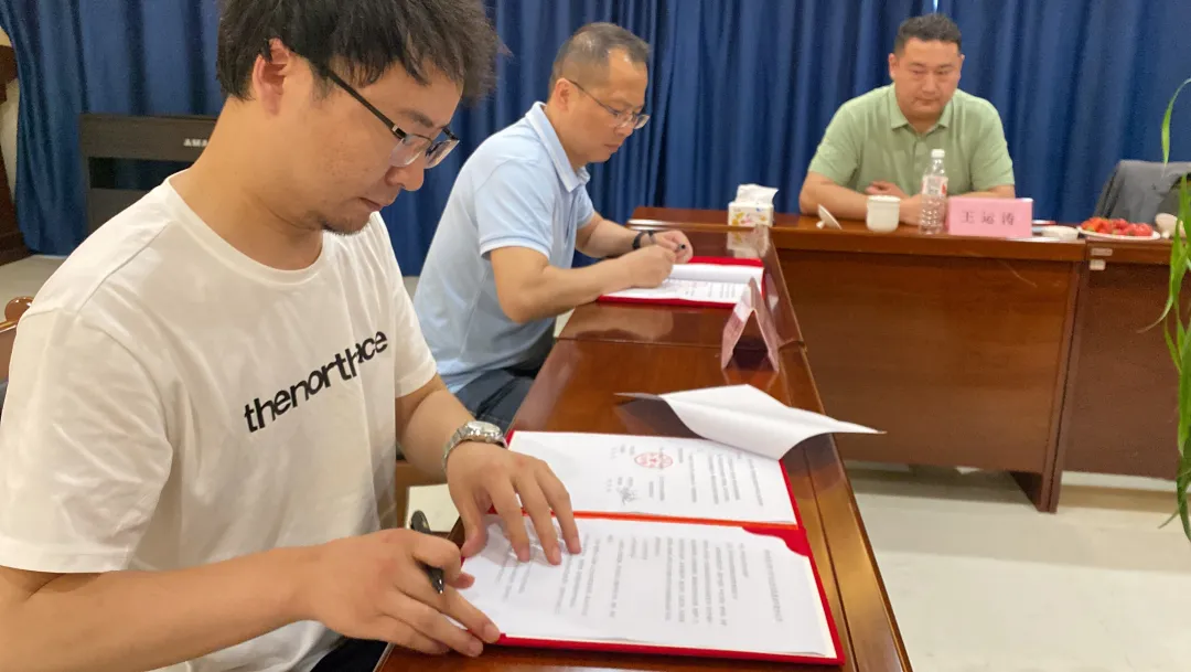 華中農(nóng)業(yè)大學(xué)攜手褒國(guó)康樂(lè)園共建大學(xué)生社會(huì)實(shí)踐基地