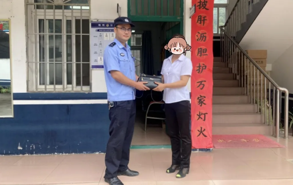 熱心群眾拾金不昧，漢中公安“接力”物歸原主