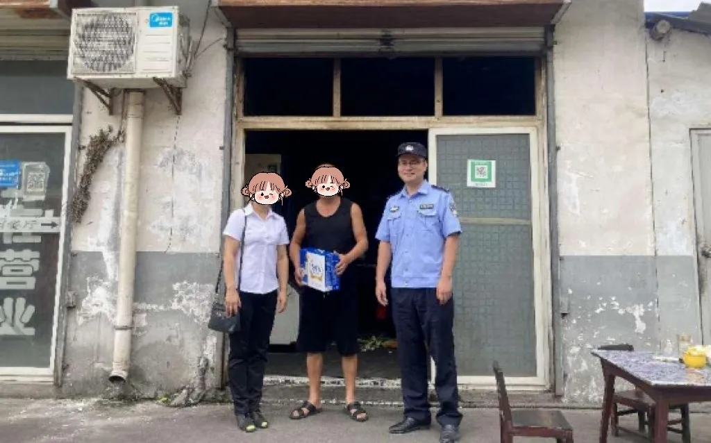 熱心群眾拾金不昧，漢中公安“接力”物歸原主