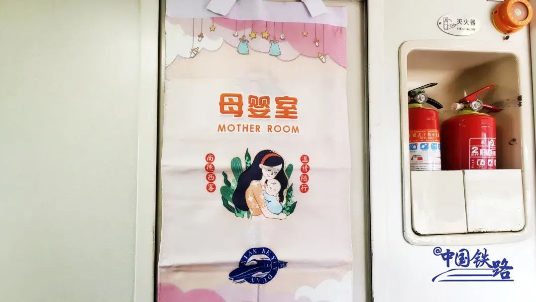 老鄉(xiāng)叫它“雙節(jié)棍”！這列經(jīng)過漢中的火車可能是中國最短的