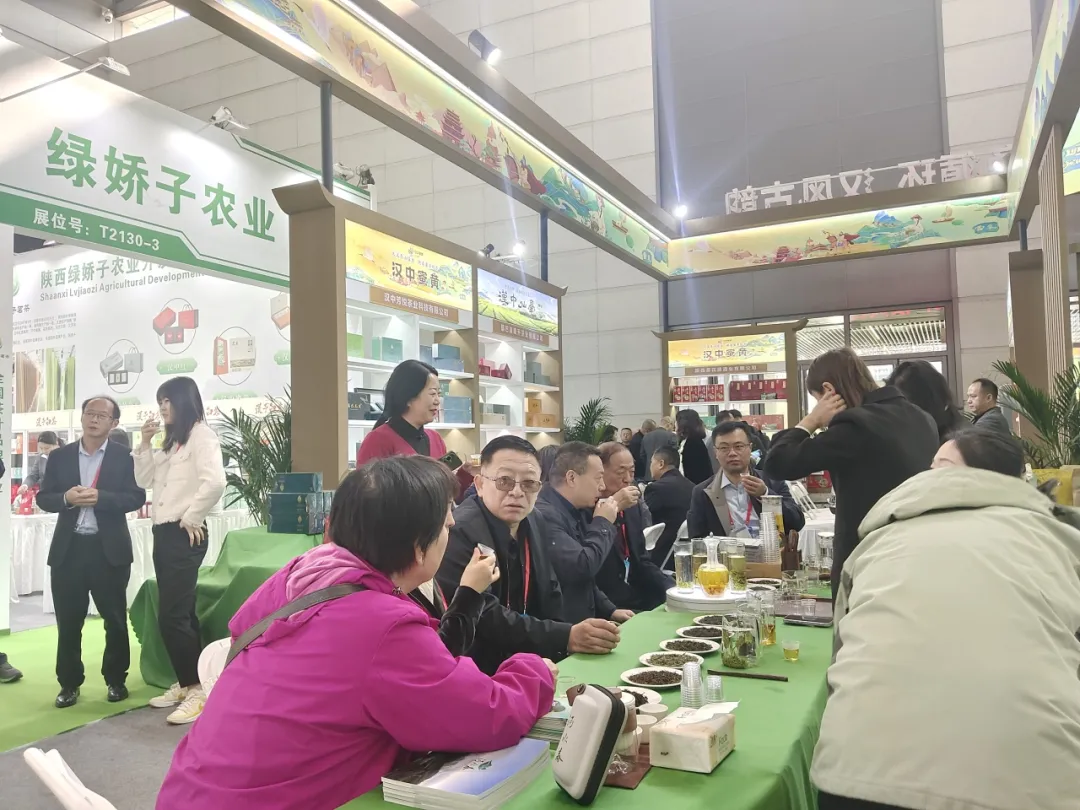 人氣爆棚！漢中茶葉飄香茶博會→