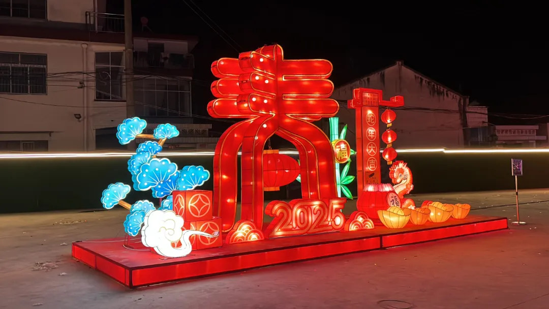 漢中這條路全線貫通，年味直接拉滿，春節(jié)賞花燈！
