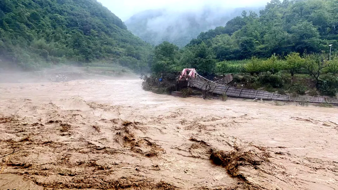 漢中撤離7349戶17513人，多條道路交通管制