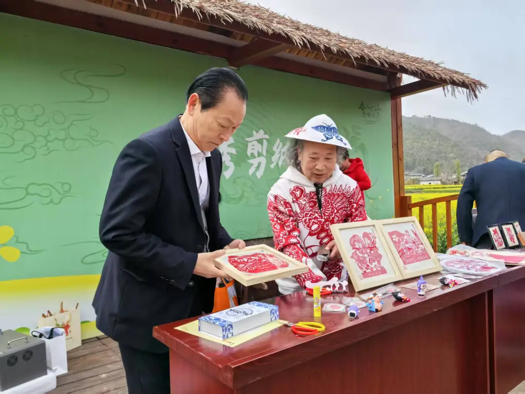 2025年全國春季“村晚”示范展示暨陜南民歌實景劇《風起巴山》首演圓滿落幕！