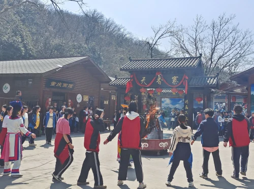 寧強漢江源景區(qū)成功舉辦千人主題研學(xué)活動