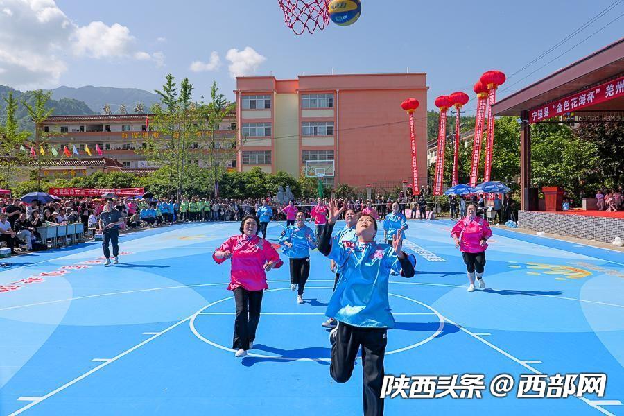 2024年漢中市寧強(qiáng)縣羌州繡娘鄉(xiāng)村籃球賽在胡家壩鎮(zhèn)激情開賽