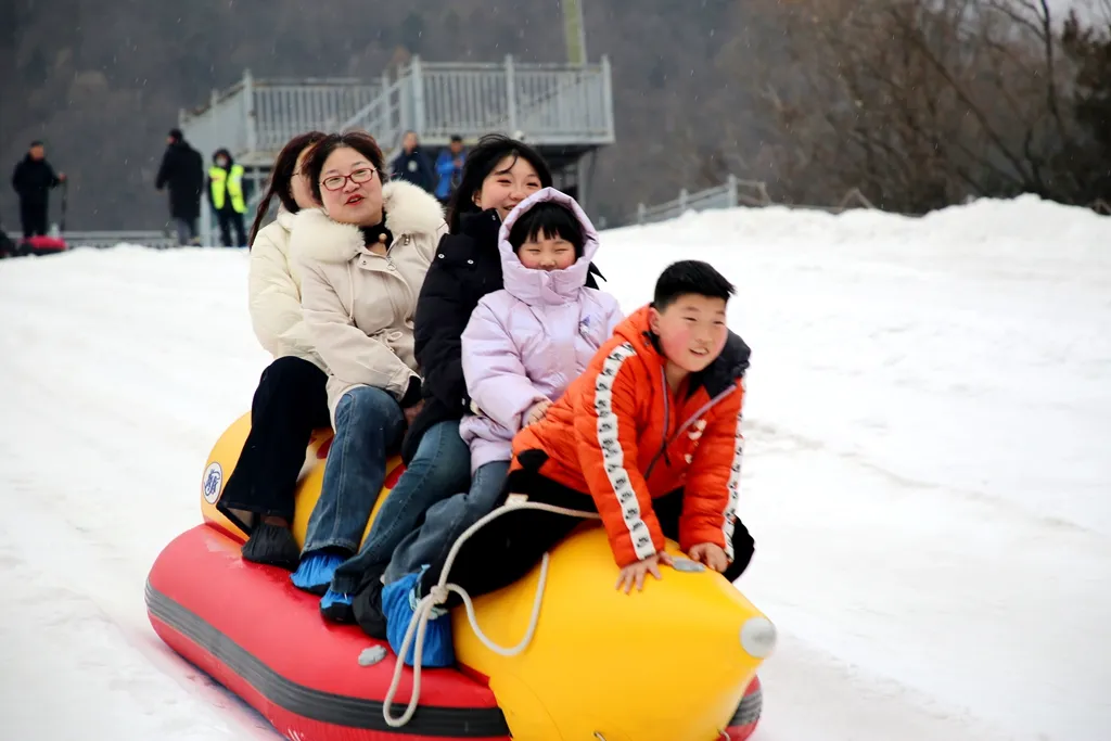 滑雪、戲雪、賞民俗！留壩景區(qū)“上才藝”