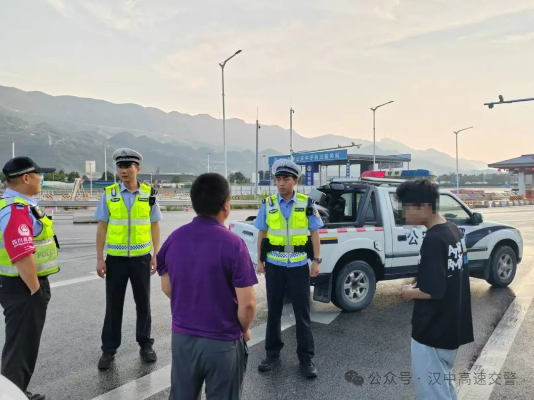 男子騎電動車上高速，漢中高速交警及時攔截