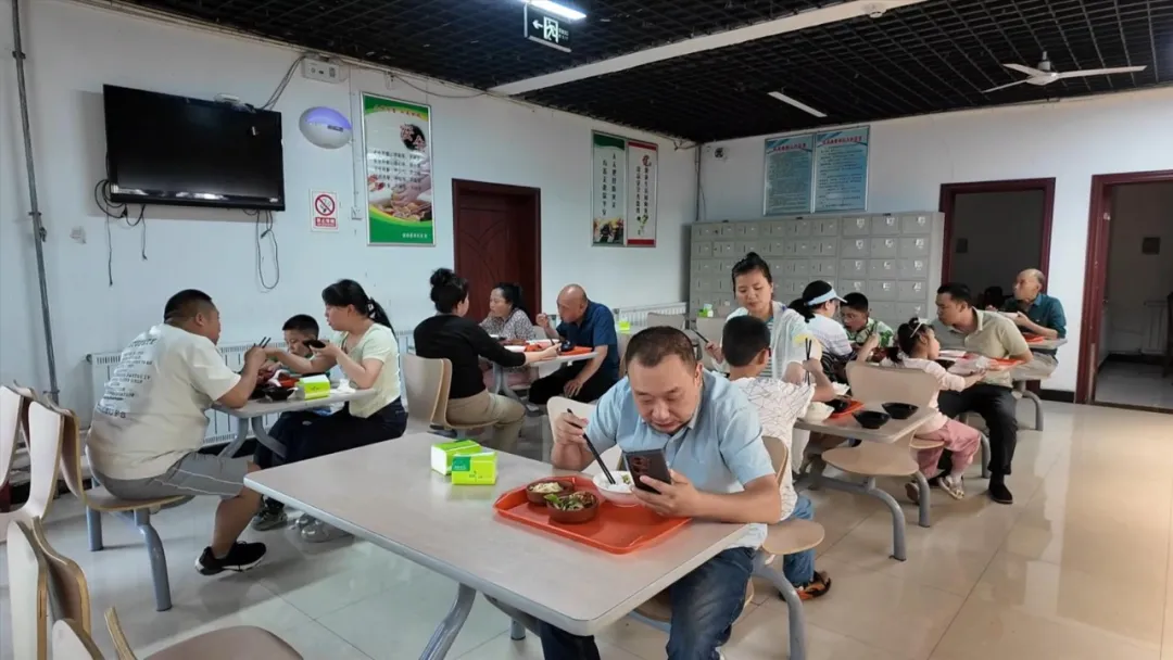 小小機(jī)關(guān)食堂 滿滿“漢中溫度”
